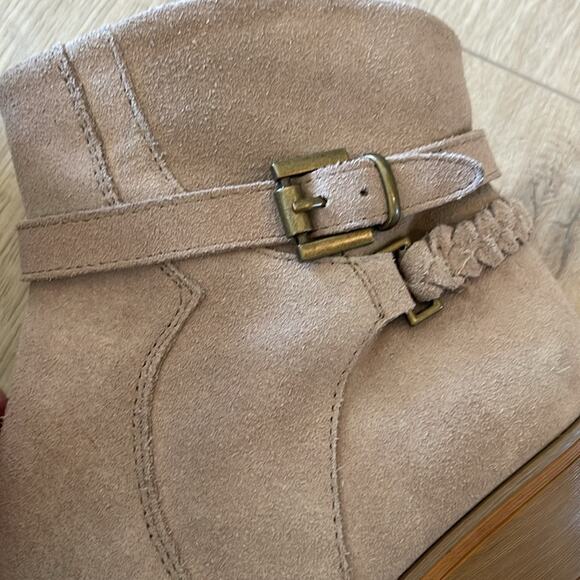 BareTraps suede booties ⭐️ - Picture 7 of 8